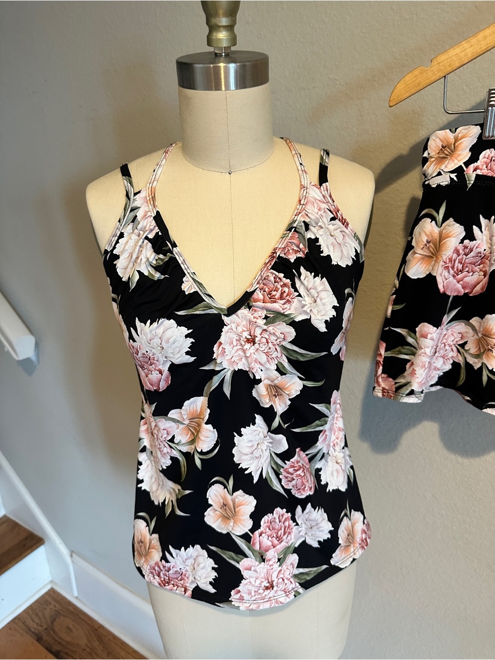 Alex Marie Estilo Floral Black Swim Skirt and Tankini Top Set - Picture 2 of 7